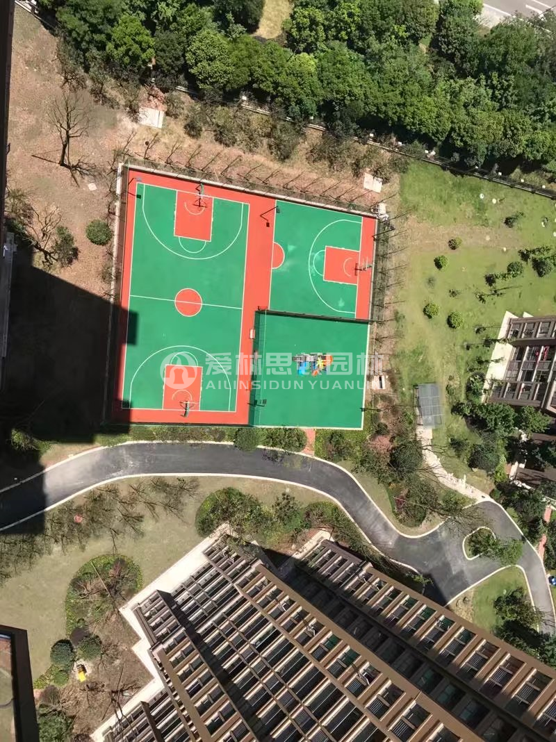 凤凰城塑胶球场