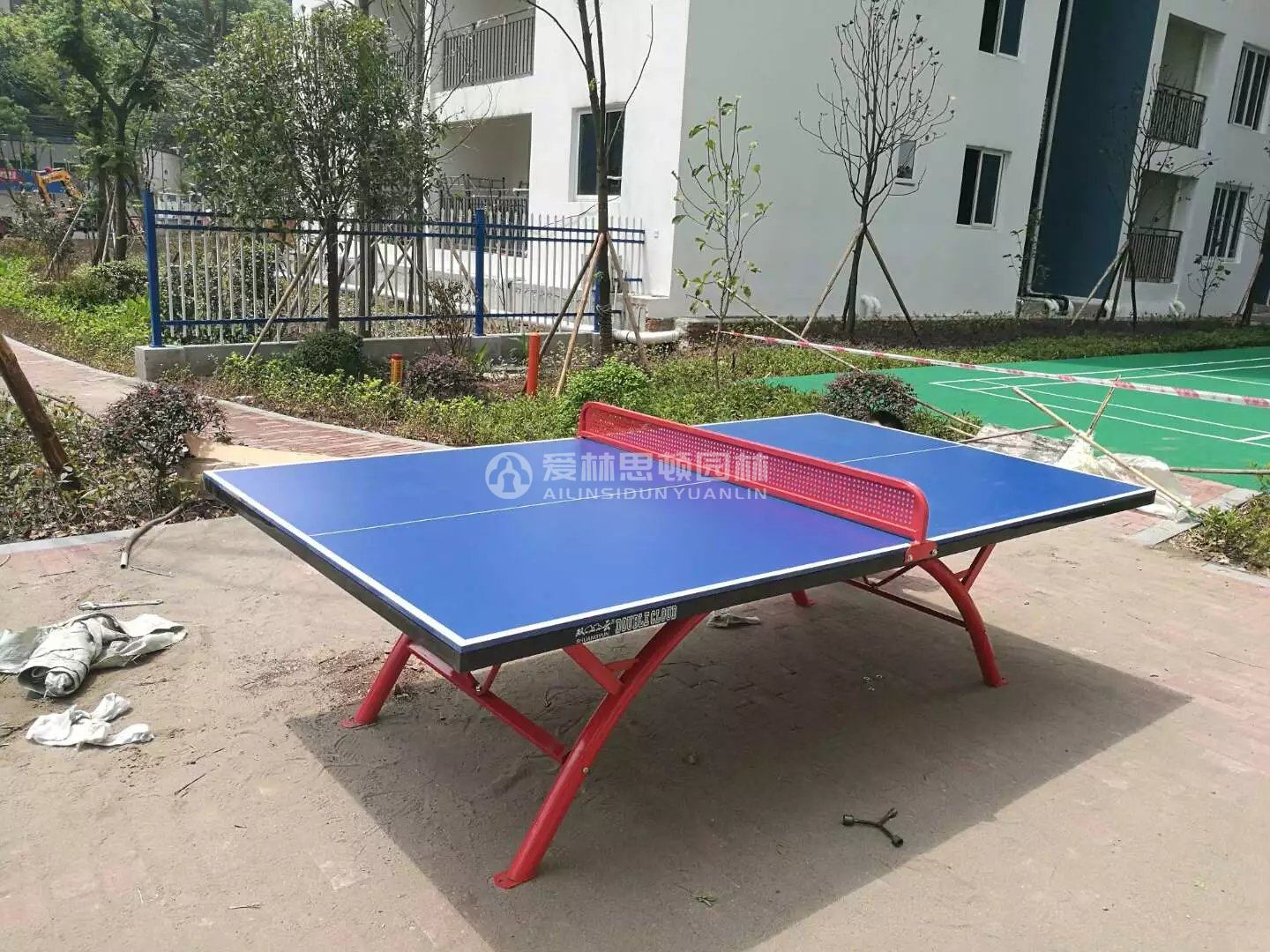 毛线沟安居房乒乓球台